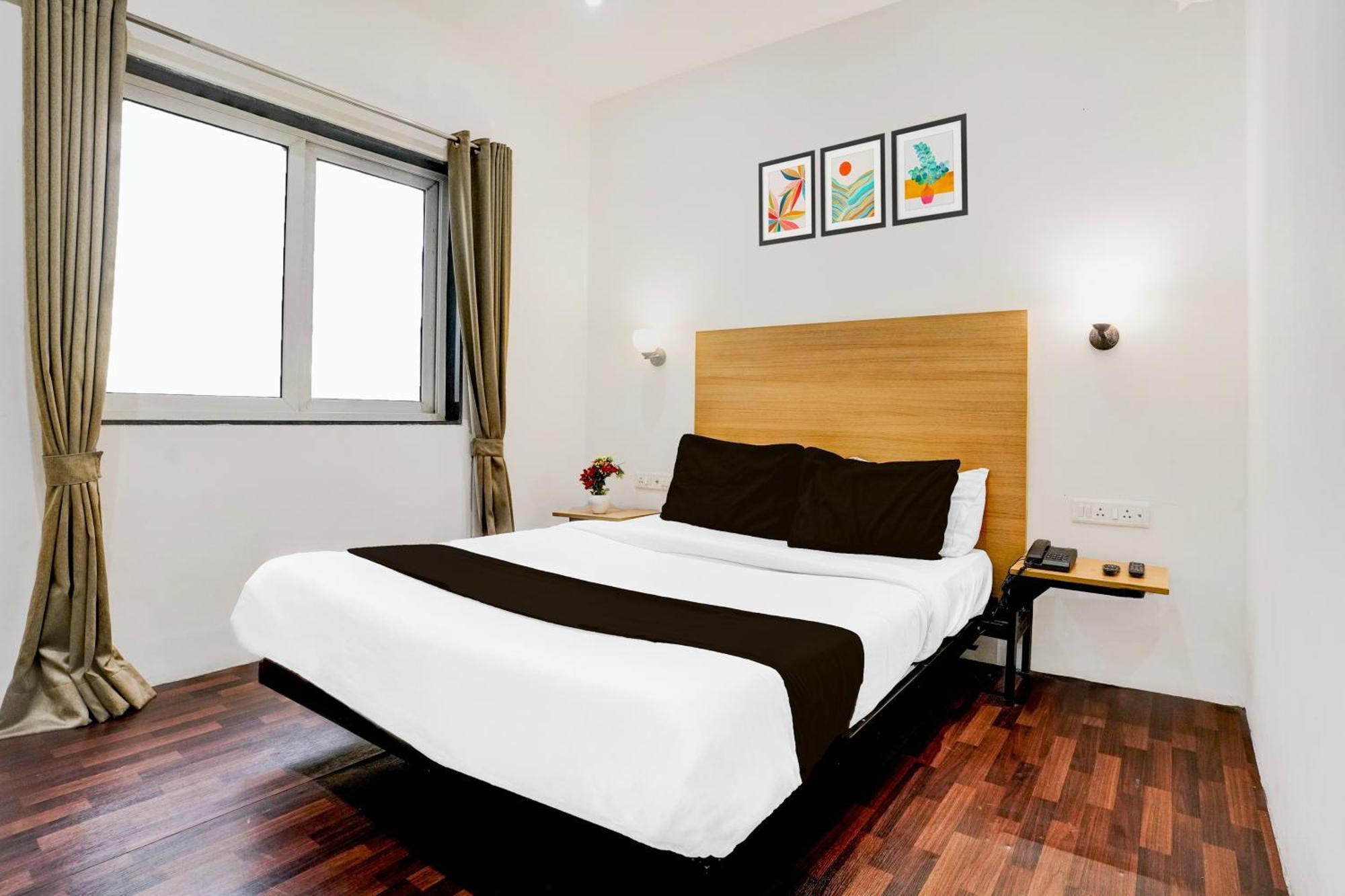 Super Townhouse Pbg Mall Vashi Turambhe Екстериор снимка