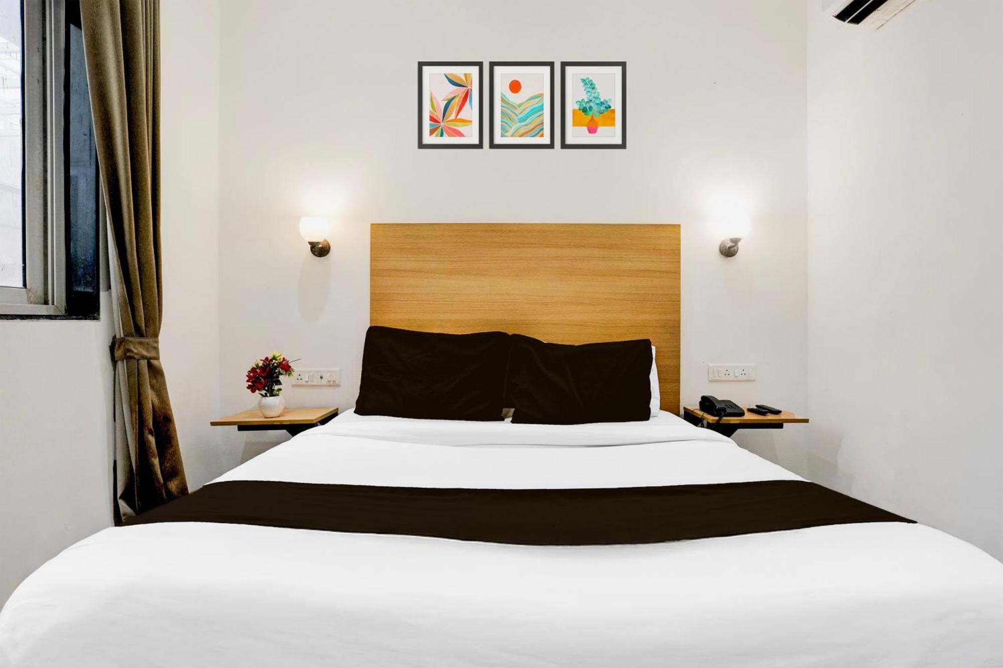 Super Townhouse Pbg Mall Vashi Turambhe Екстериор снимка